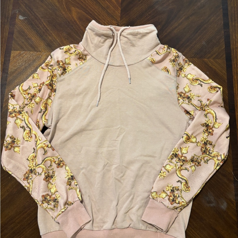 THE ONE Shop Women's Peach Floral Hoodie Size Medium